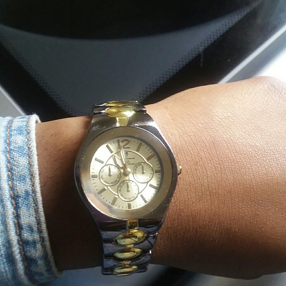 Charles Dumont his and her wristwatches. - Picture 3 of 5